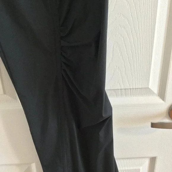 Lululemon Run lightweight straight leg Breathable Pant yoga Black SZ 10 - Picture 9 of 16
